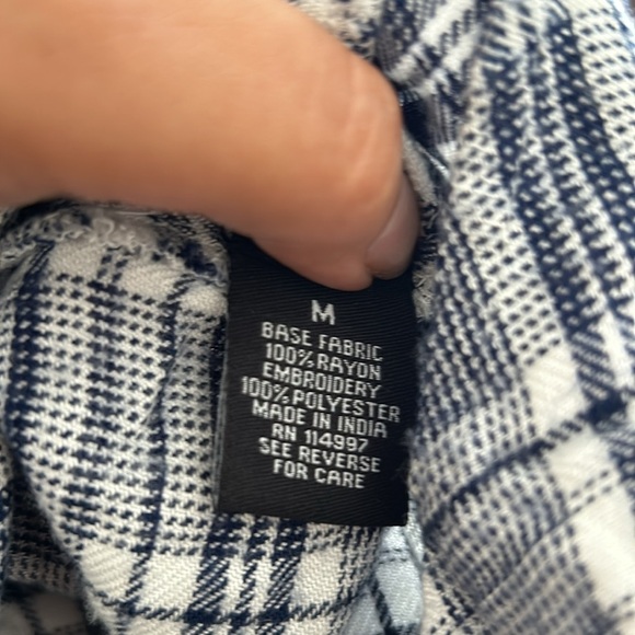 Tolani Collection Plaid Tunic With Embroidered Back M - Picture 6 of 9